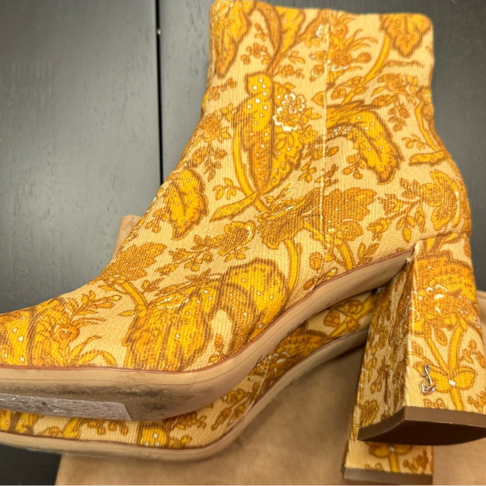 Sam Edelman Codie Square Toe Bootie - Tumeric